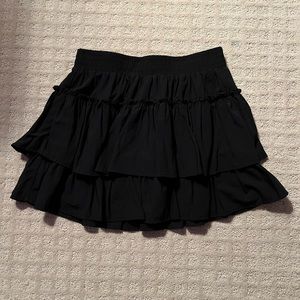 FOREVER 21 BLACK SKIRT (M)
